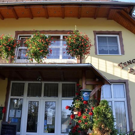 Tengerszem Panzio Bed & Breakfast บานค์ ภายนอก รูปภาพ